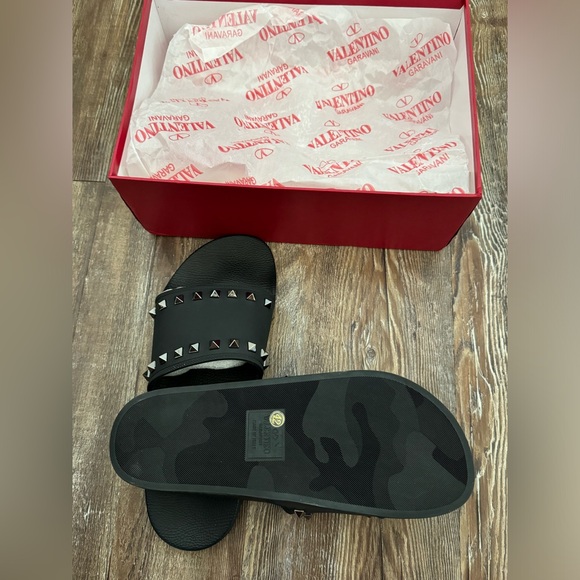 Valentino Rockstud Slides - Picture 4 of 8